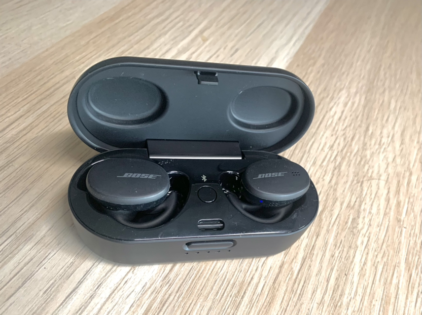 Bose Sports Ear Buds - with charging case thumbnail