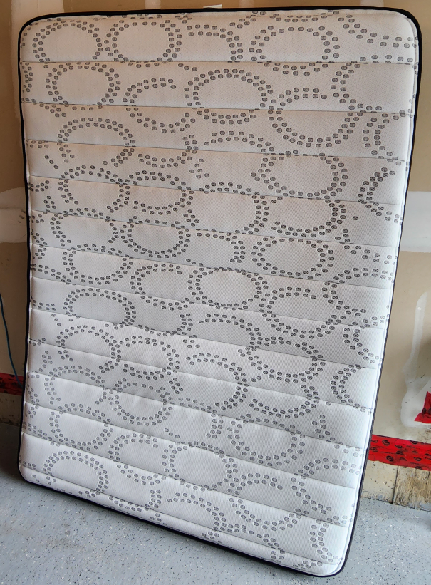Queen size mattress - photo 2
