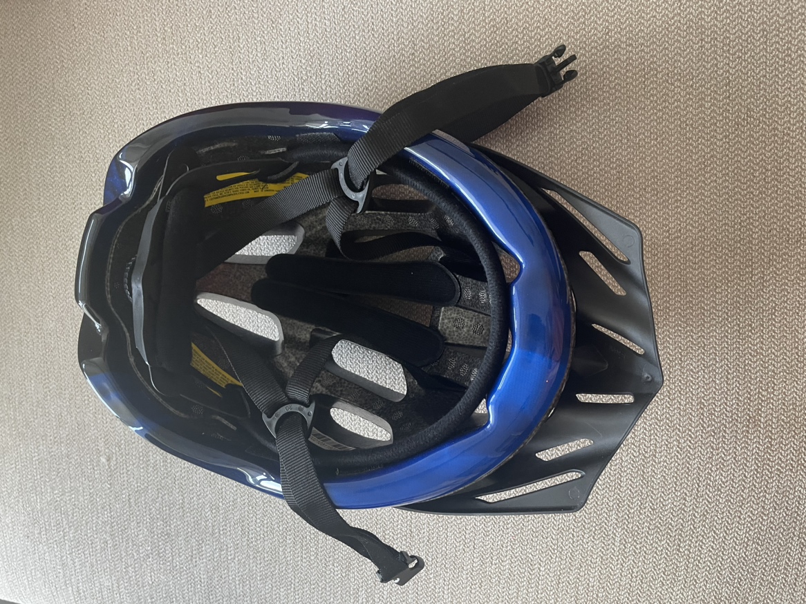 Bike Helmet Brand New - photo 2