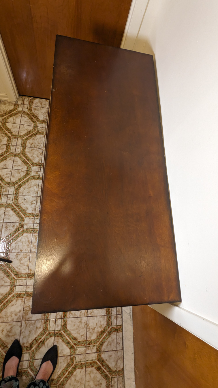 Desk - photo 5