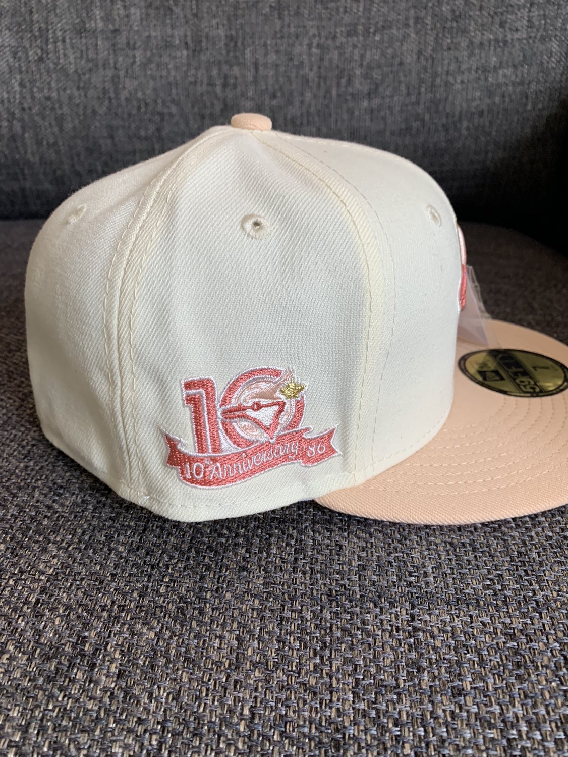 Jays hat image indicator(3)