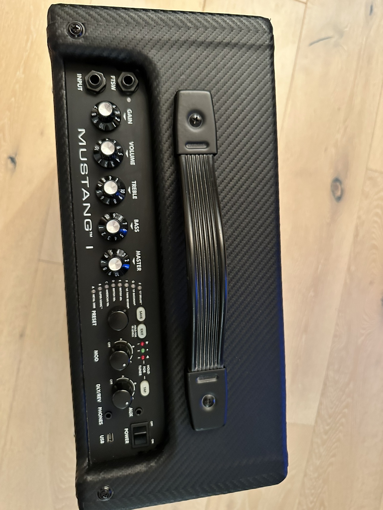 Fender Mustang guitar amp - photo 2