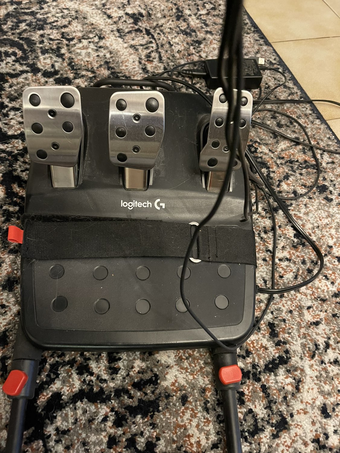 Playseat Racing Chair w/ Logitech G29 Wheel and pedals - photo 4