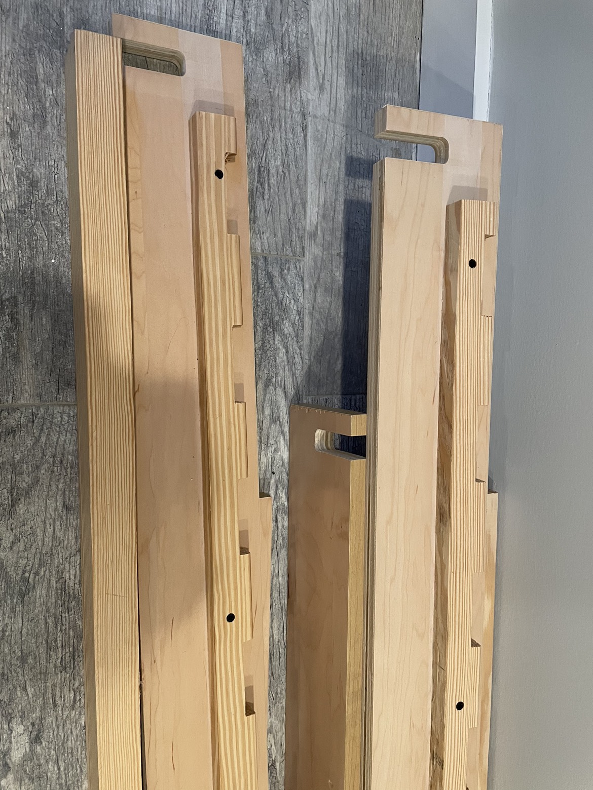 Wooden queen bed frame 💰 - photo 4