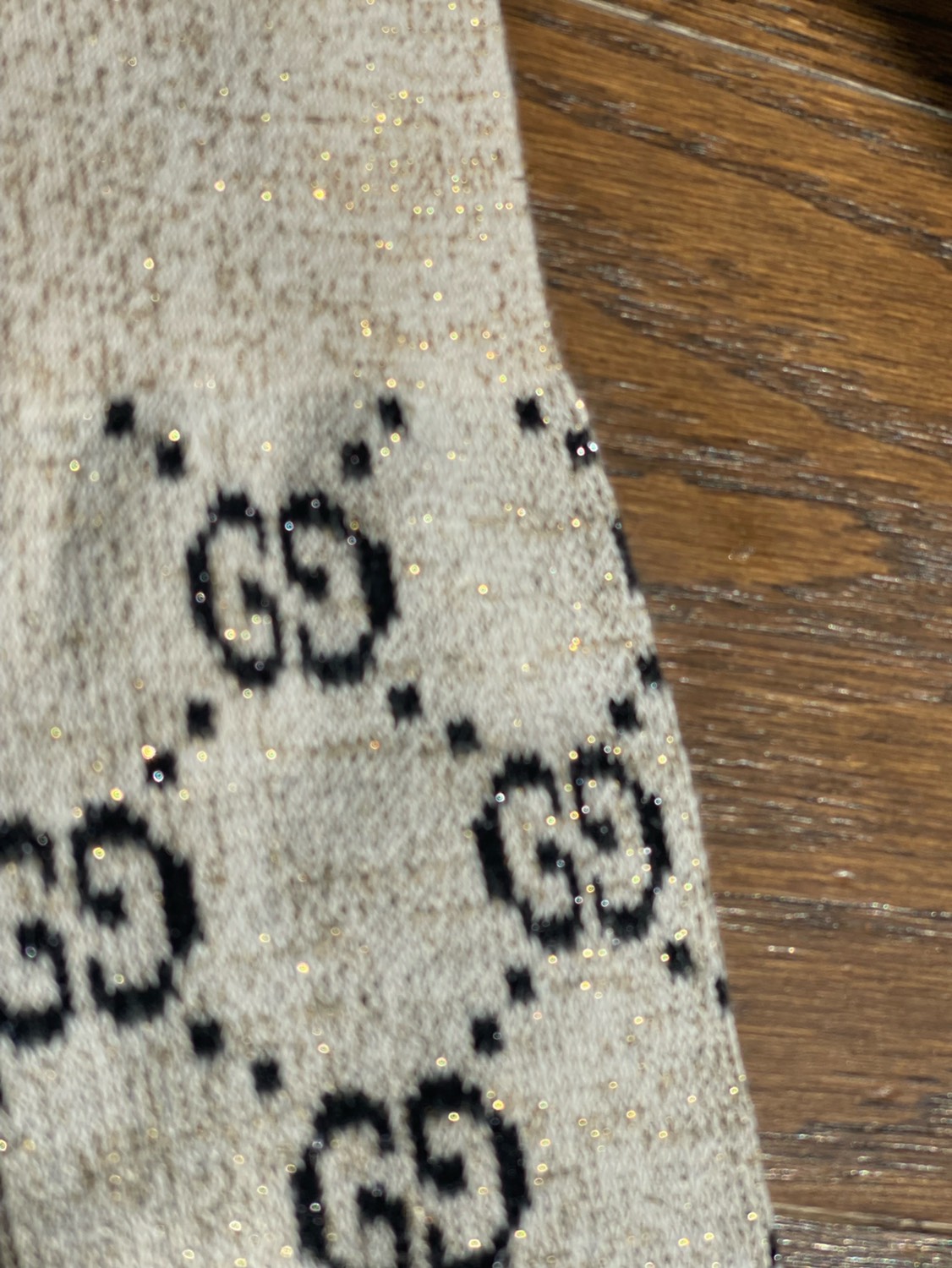 Gucci LAMÉ GG SOCKS image indicator(5)