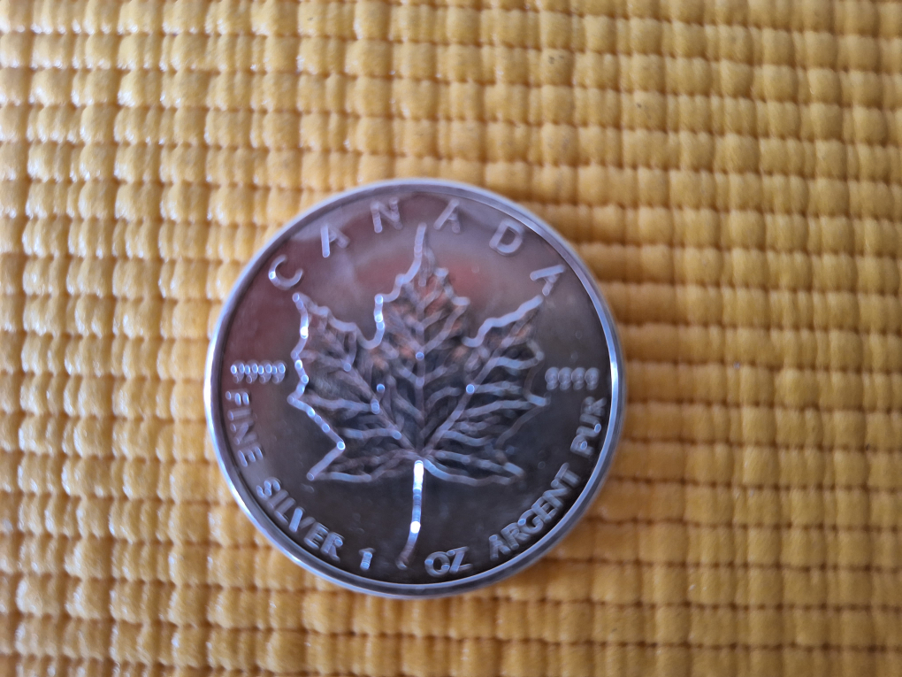 Mint Pure Silver .999  Canadian $5 Maple