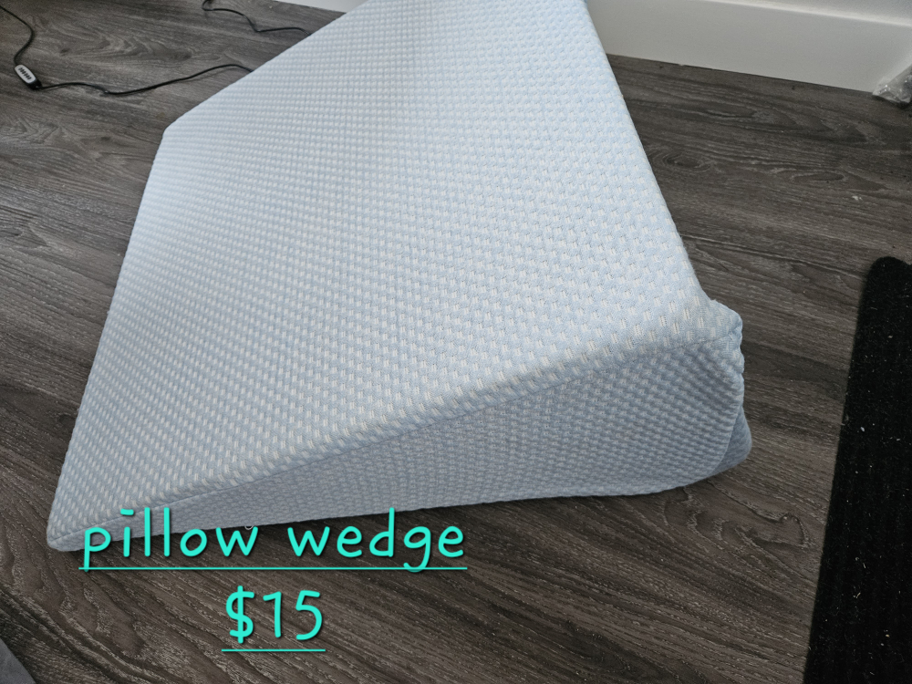pillow - photo 2