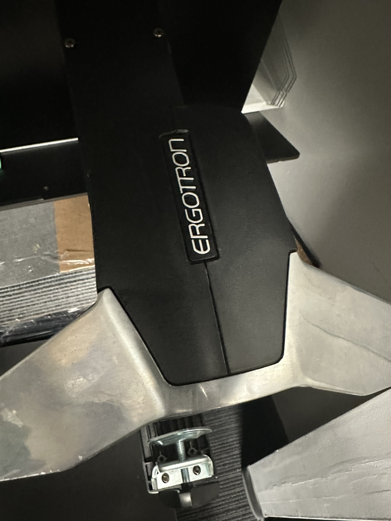 Ergotron Standing Desk and Dual Monitor Attachment image indicator(4)