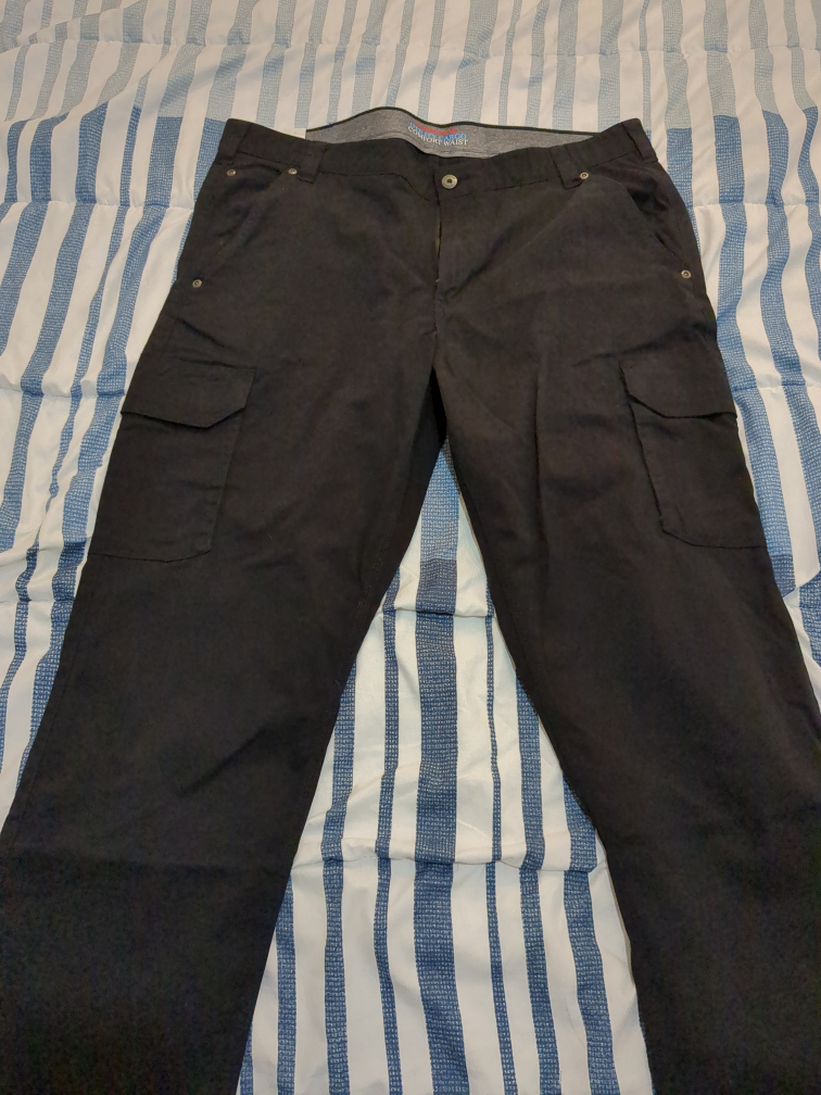 black cargo pants image indicator(2)