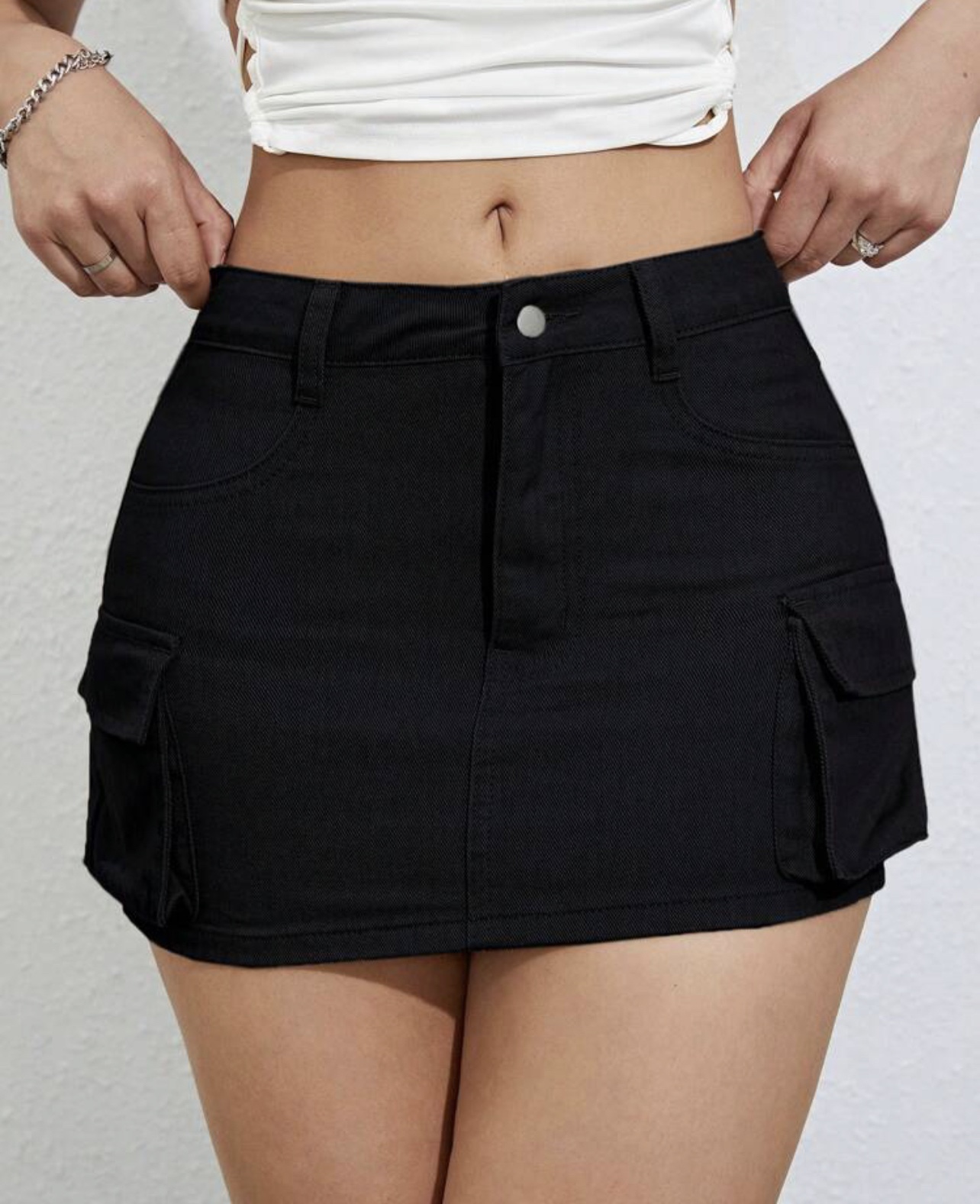 Black cargo denim mini skirt (XS) - photo 3