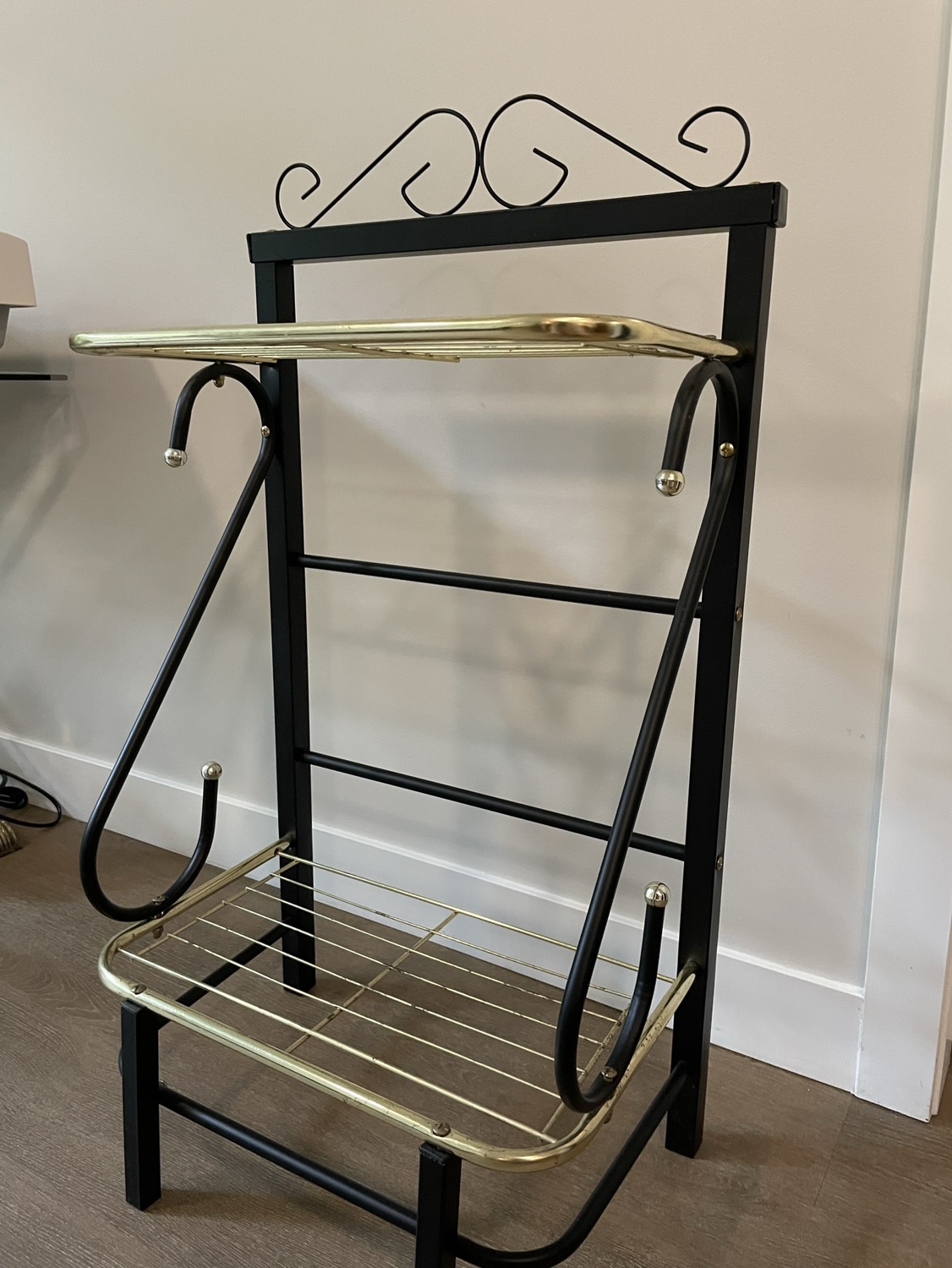 MCM Vintage style shelf