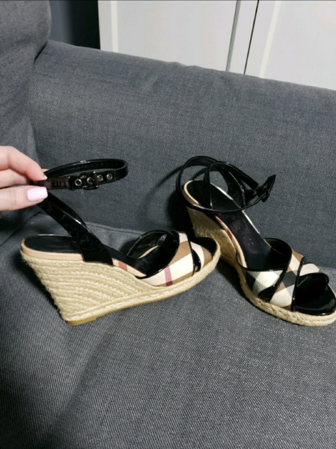 Burberry jute espadrille sandals size 38 image indicator(2)
