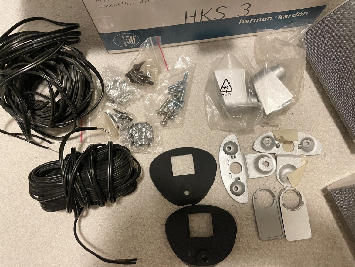 Harman Kardon HKS3 Speakers + HTFS Speaker Floor Stands Set (x2) - photo 4