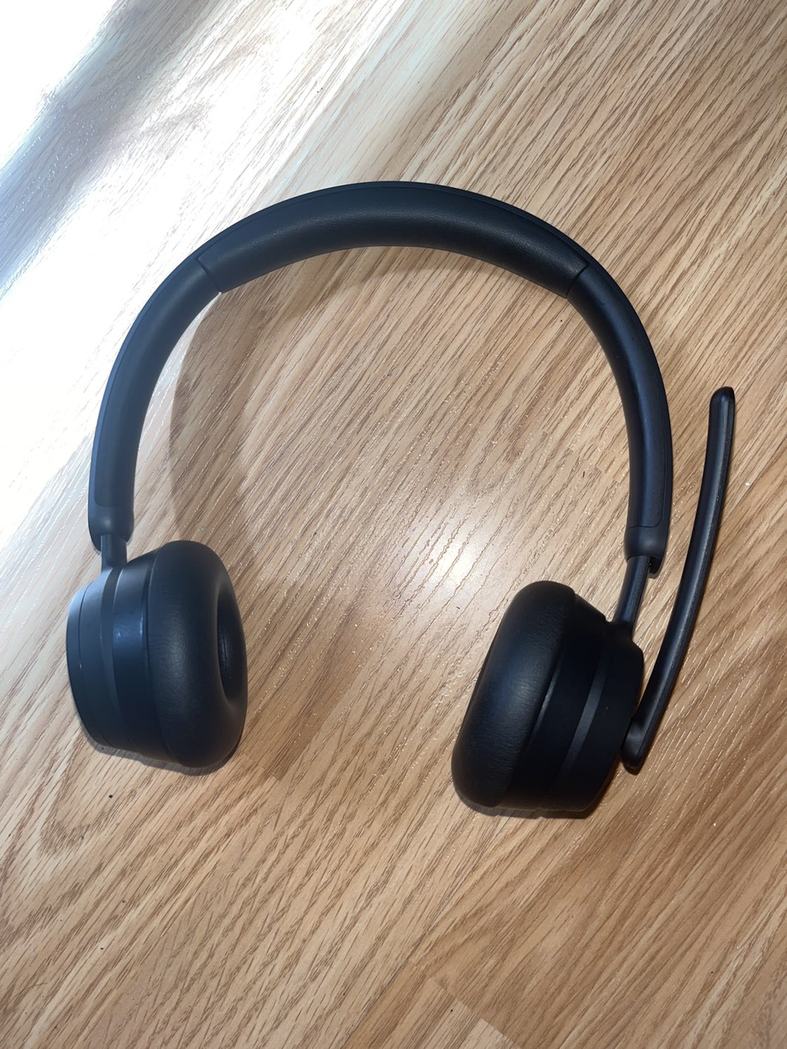 Microsoft Modern wireless headset thumbnail
