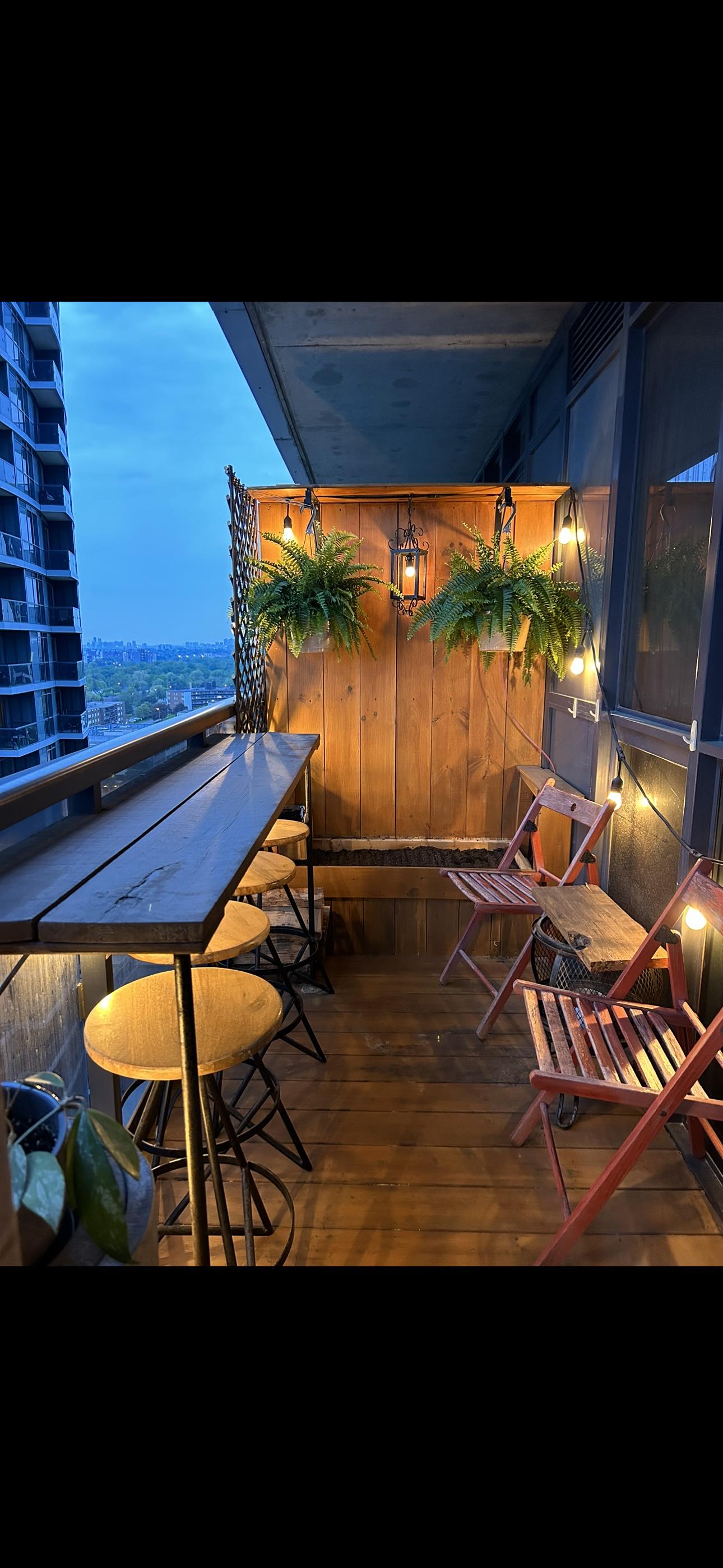 Patio table thumbnail