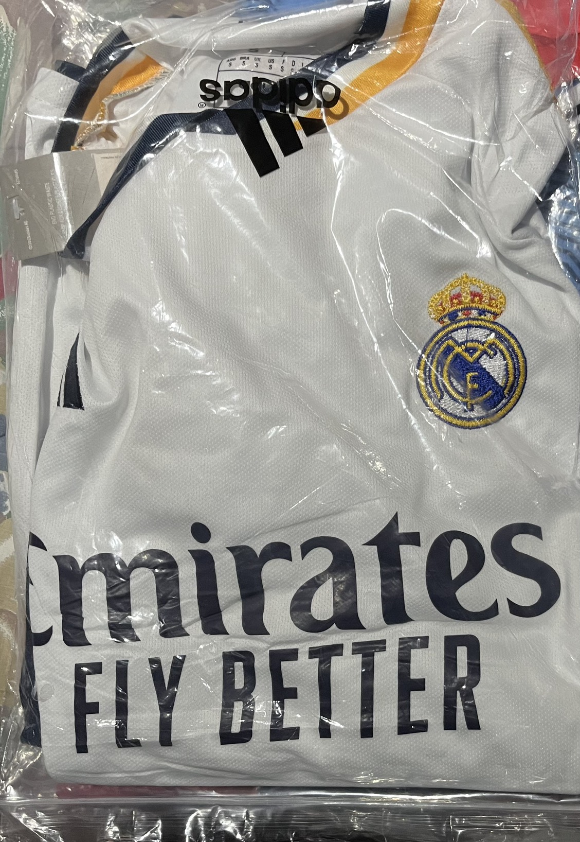 New Adidas Real Madrid Soccer Kit23/24 S Men(Jersey and Shorts) thumbnail