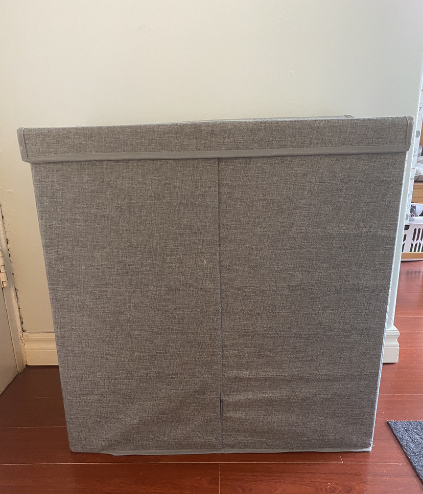Laundry hamper