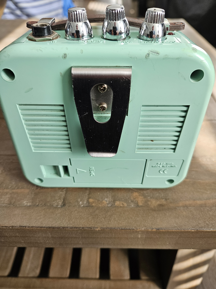 Honey tone Danelectro Buskers Amp - photo 3