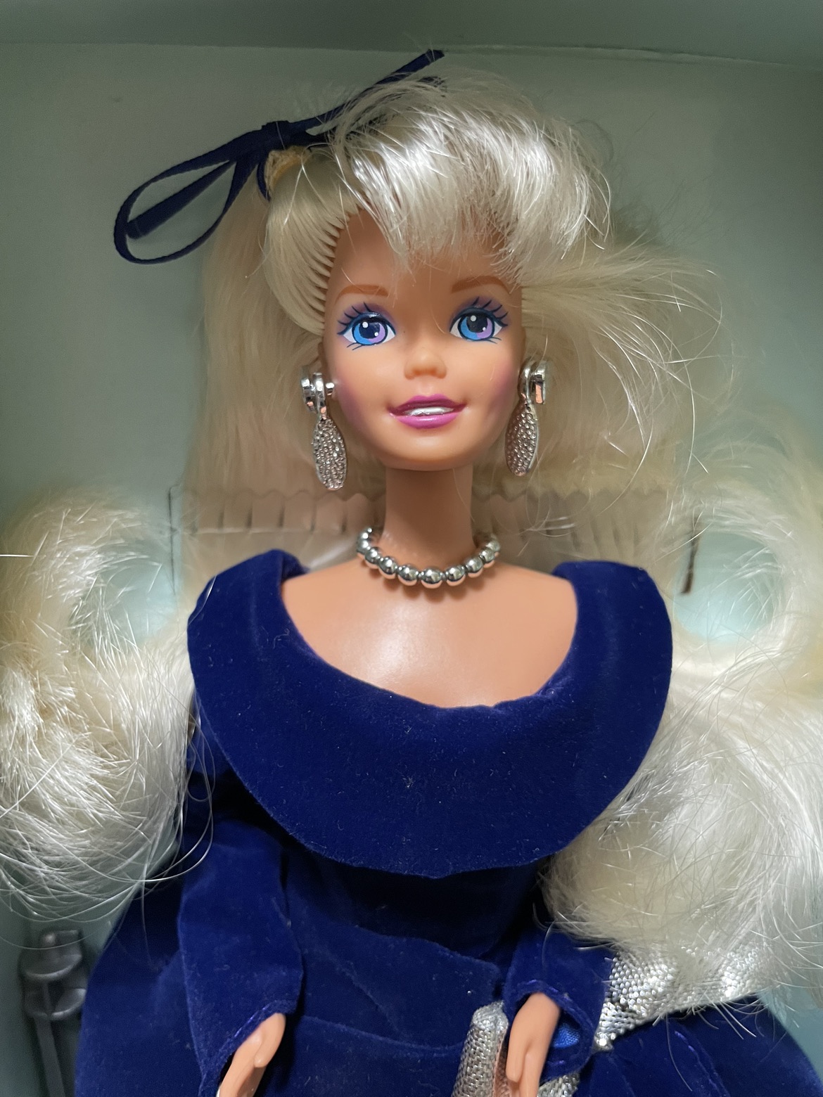 Special Edition Vintage Collector Barbie “Winter Velvet” image indicator(2)