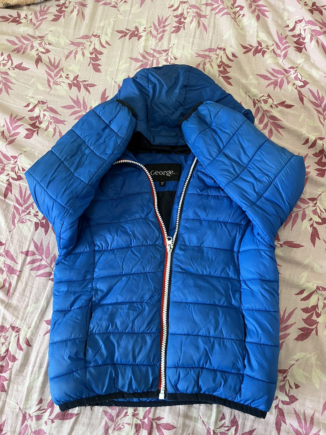 Kids puffer jacket thumbnail