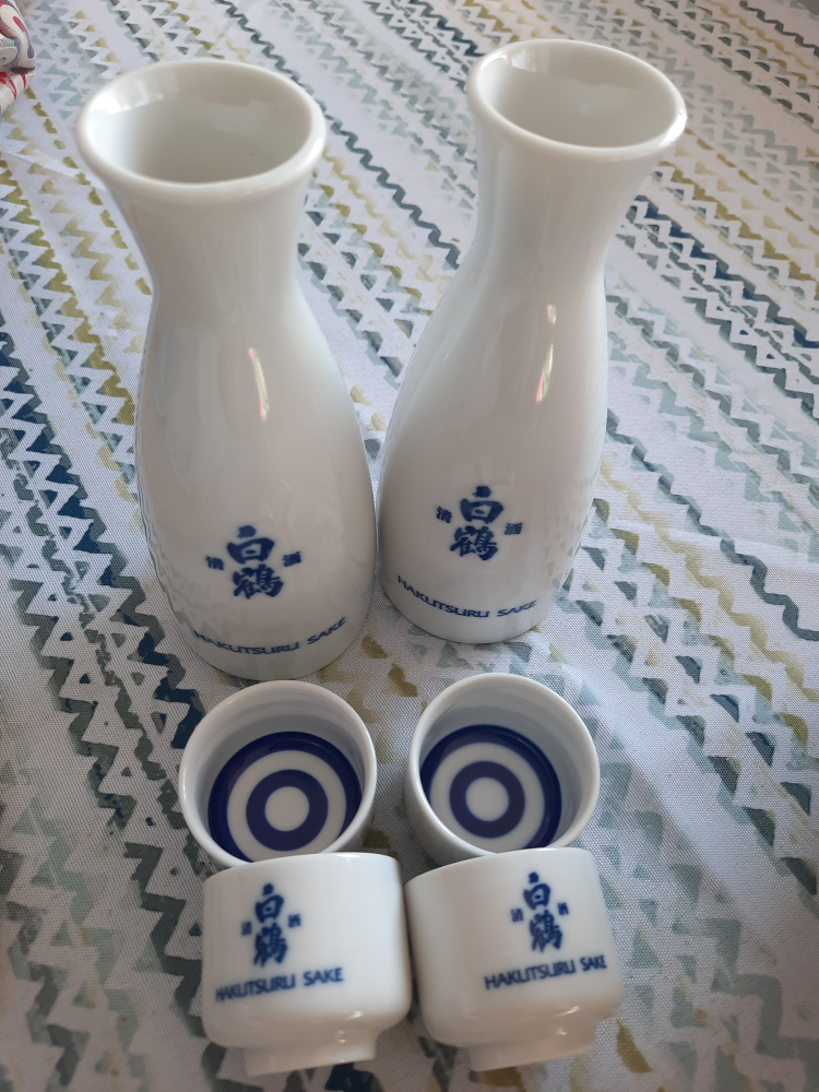 #freecycle  Vintage Porcelain Japanese Sake Bottles-Vases+ cups image indicator(2)