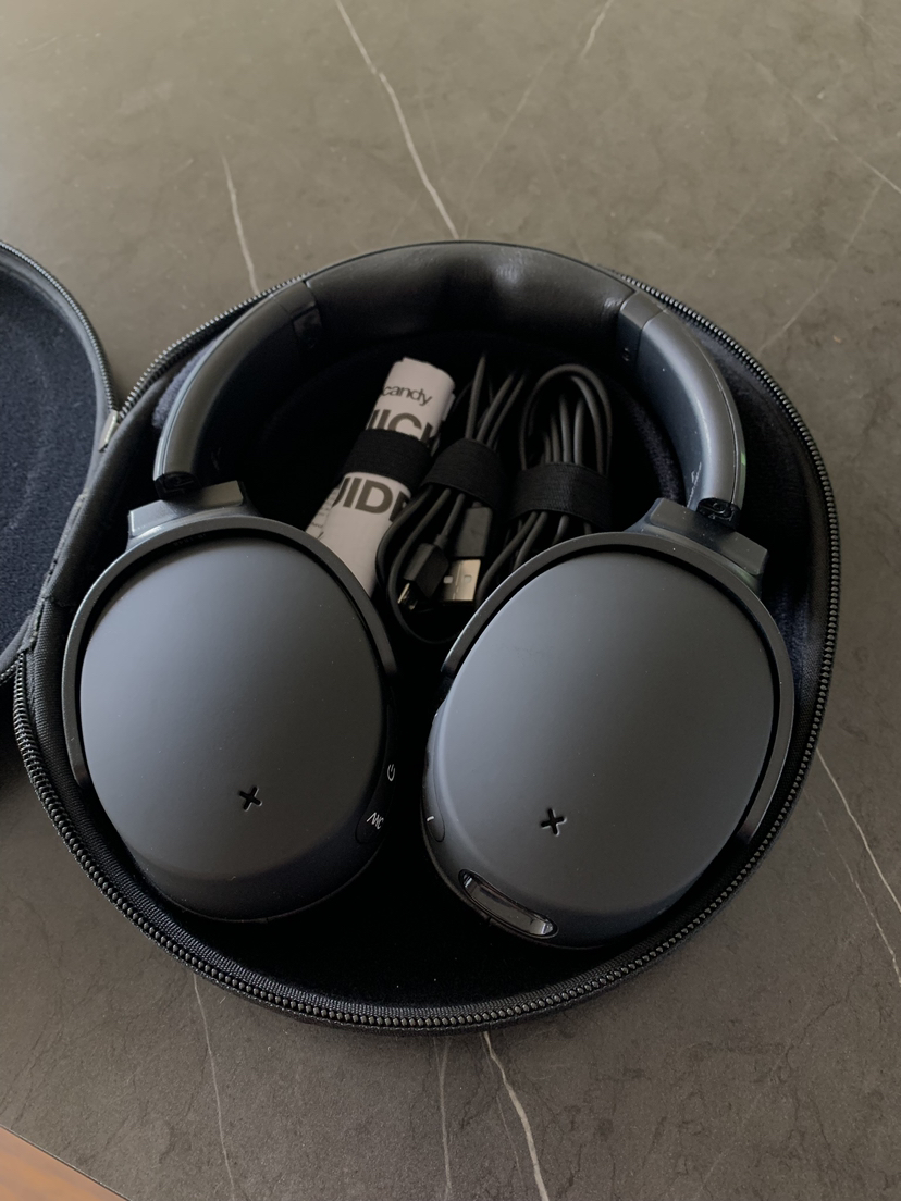 Skull Candy Wireless Noise Canceling Headphones thumbnail