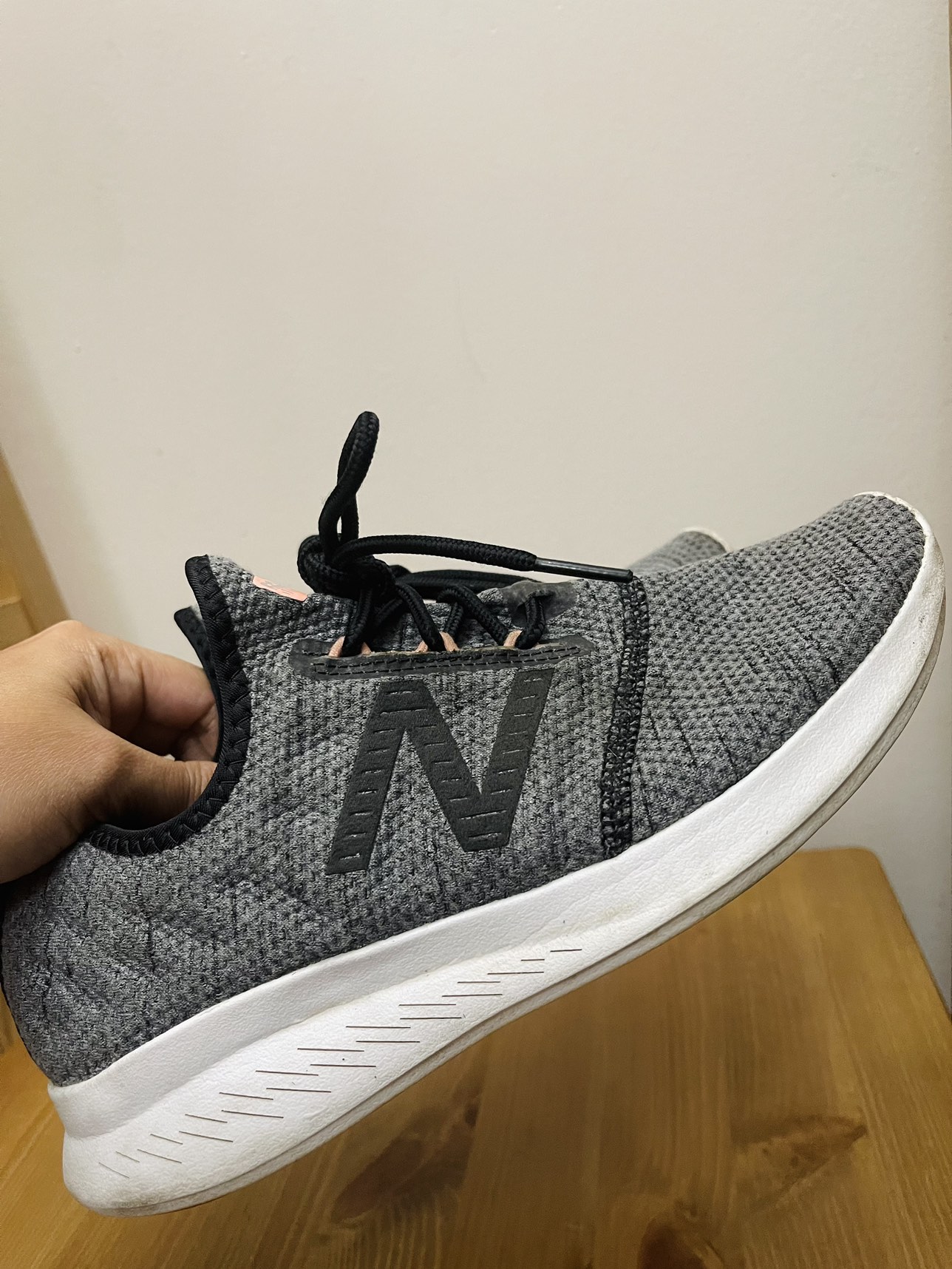 New Balance Women’s shoes thumbnail