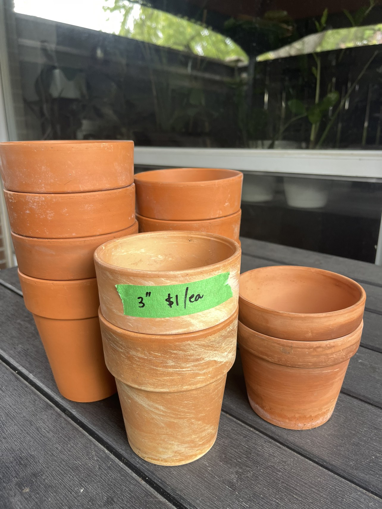 Terracota pots image indicator(2)