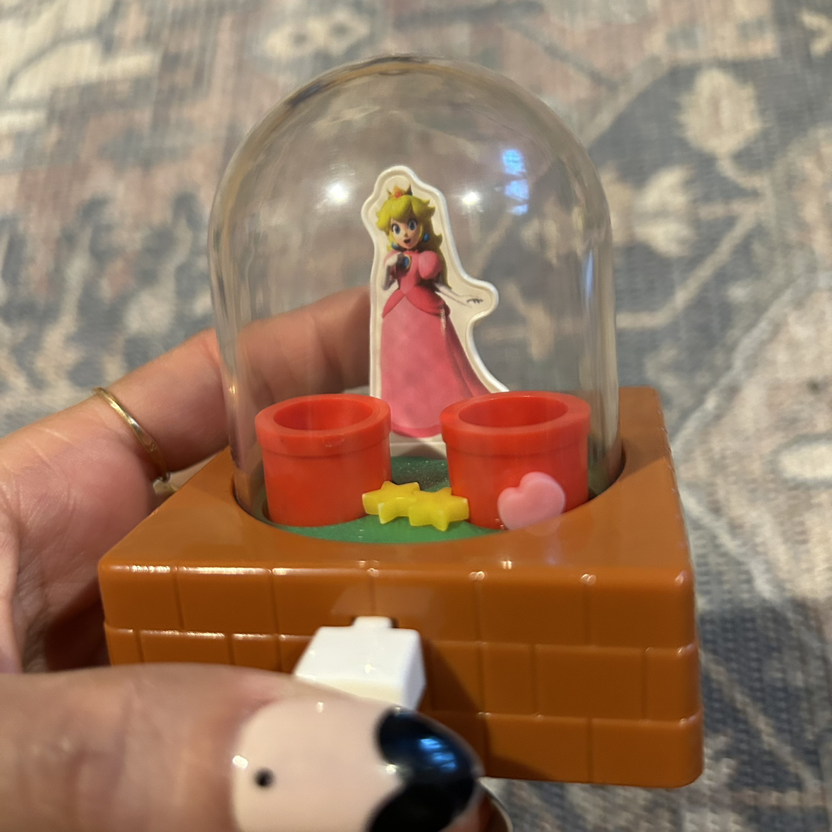 Toy/collectibles bundle image indicator(8)