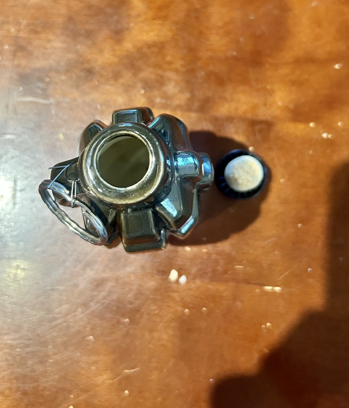 Novelty Grenade Shaped Flask image indicator(2)