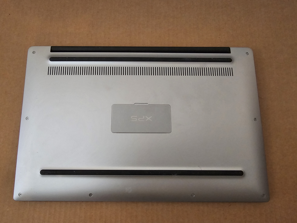 Dell 13"  XPS 9343 Touchscreen Laptop i5, 8GB Ram, 128 GB SSD - photo 3