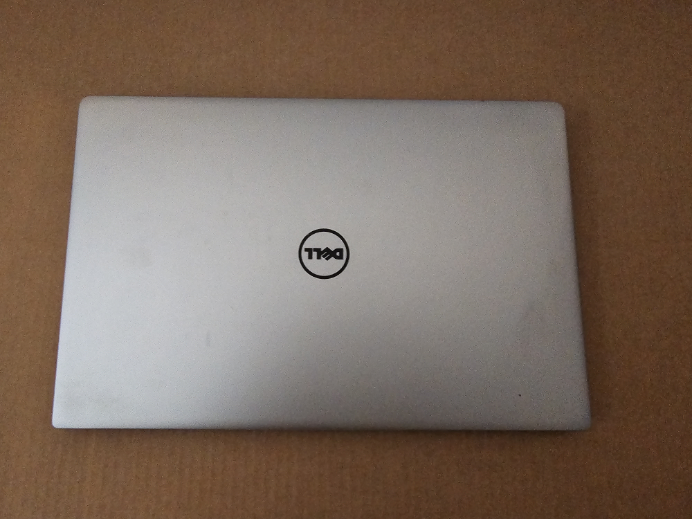 Dell 13"  XPS 9343 Touchscreen Laptop i5, 8GB Ram, 128 GB SSD - photo 4