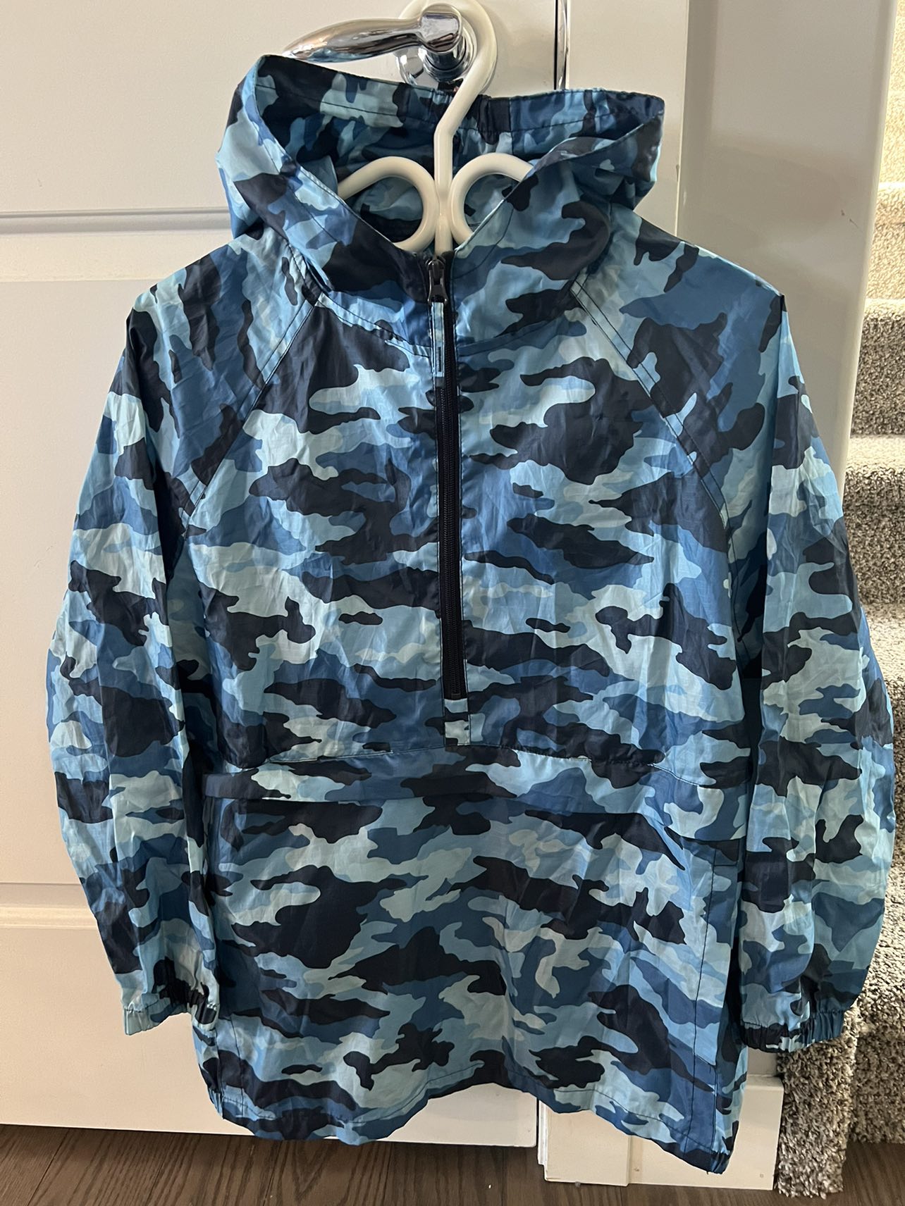 Boys packable rain hoodie