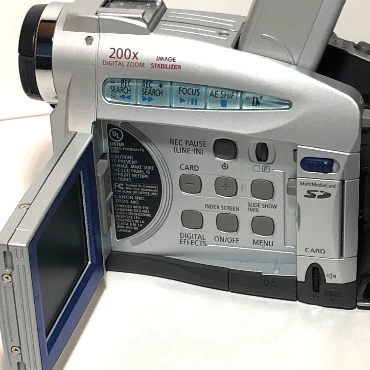 Canon ZR 25 MC Mini DV -- for your collection or your parts image indicator(4)