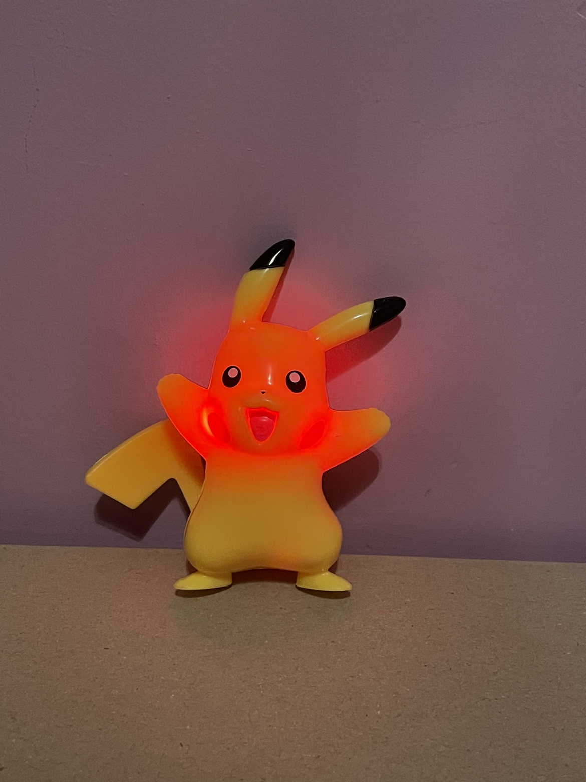 Light-up plastic Pikachu toy image indicator(2)