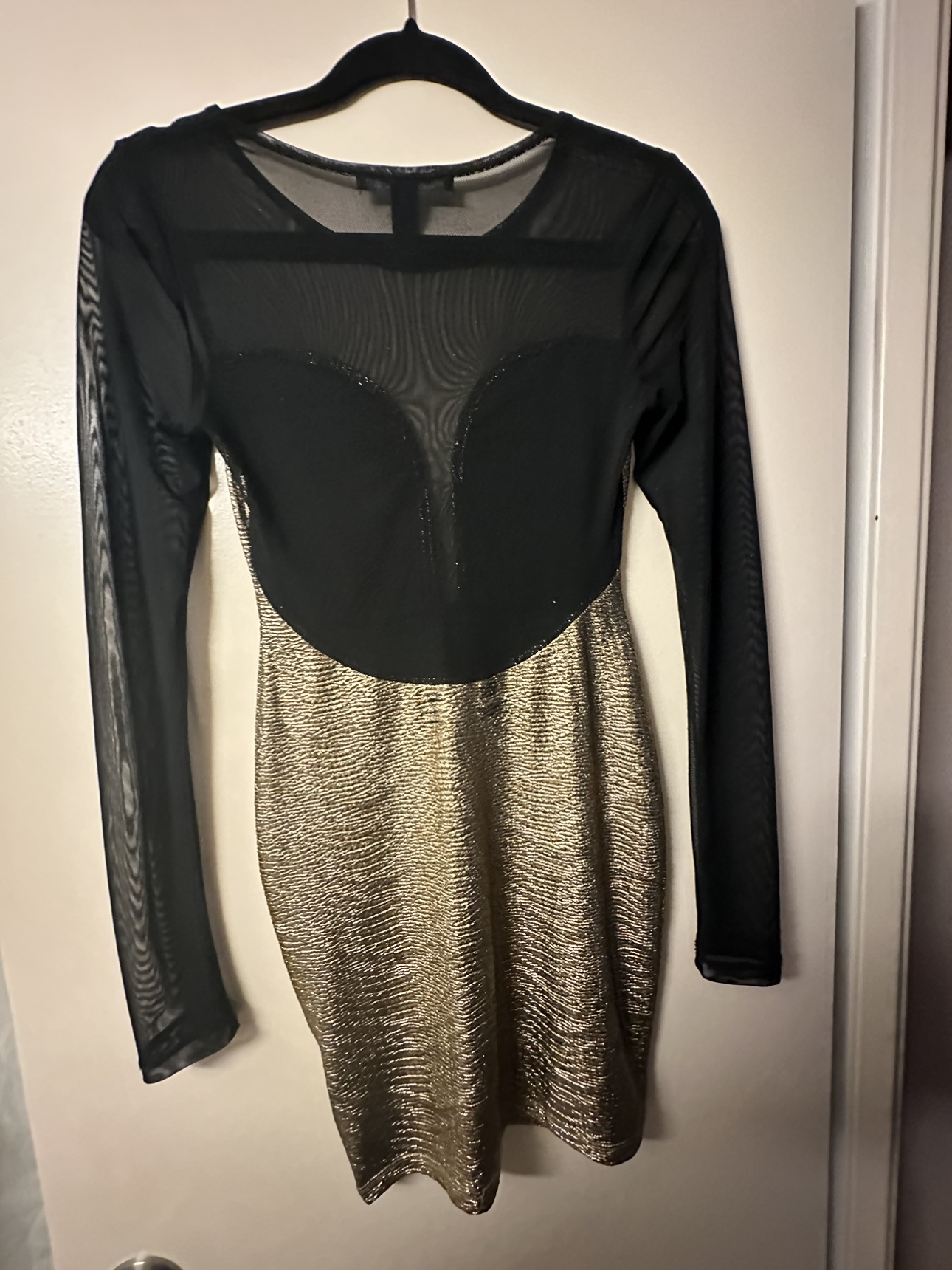 Free Pretty gold dress with mesh sleeves for Christmas Party image indicator(4)