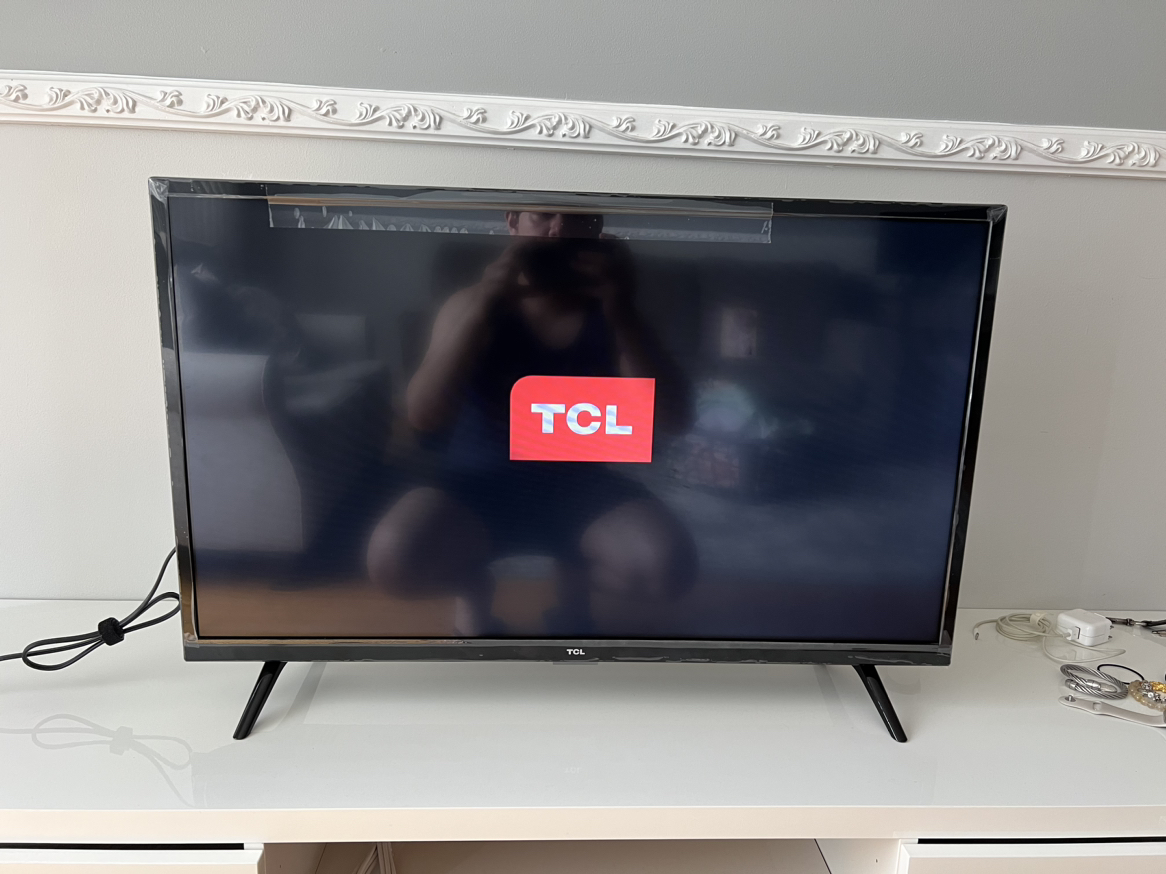 TCL 32" Class 3-Series HD LED Smart Android TV image indicator(2)