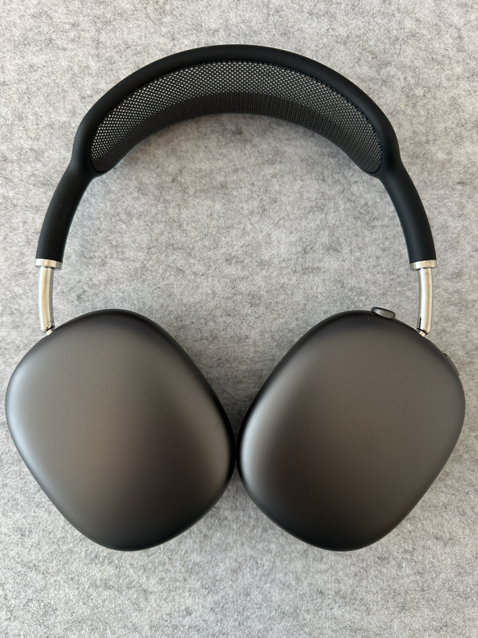 Like Brand new Airpods max