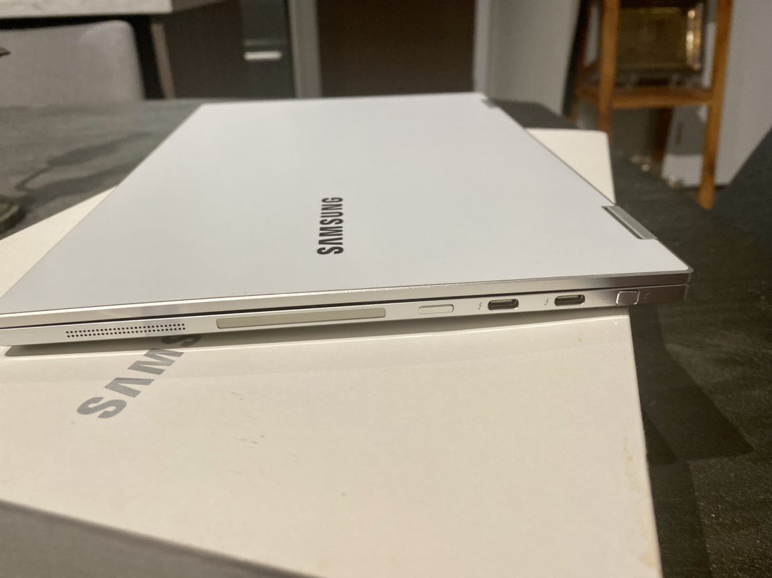 Samsung Galaxy Book Flex Ultra-Slim Laptop image indicator(7)