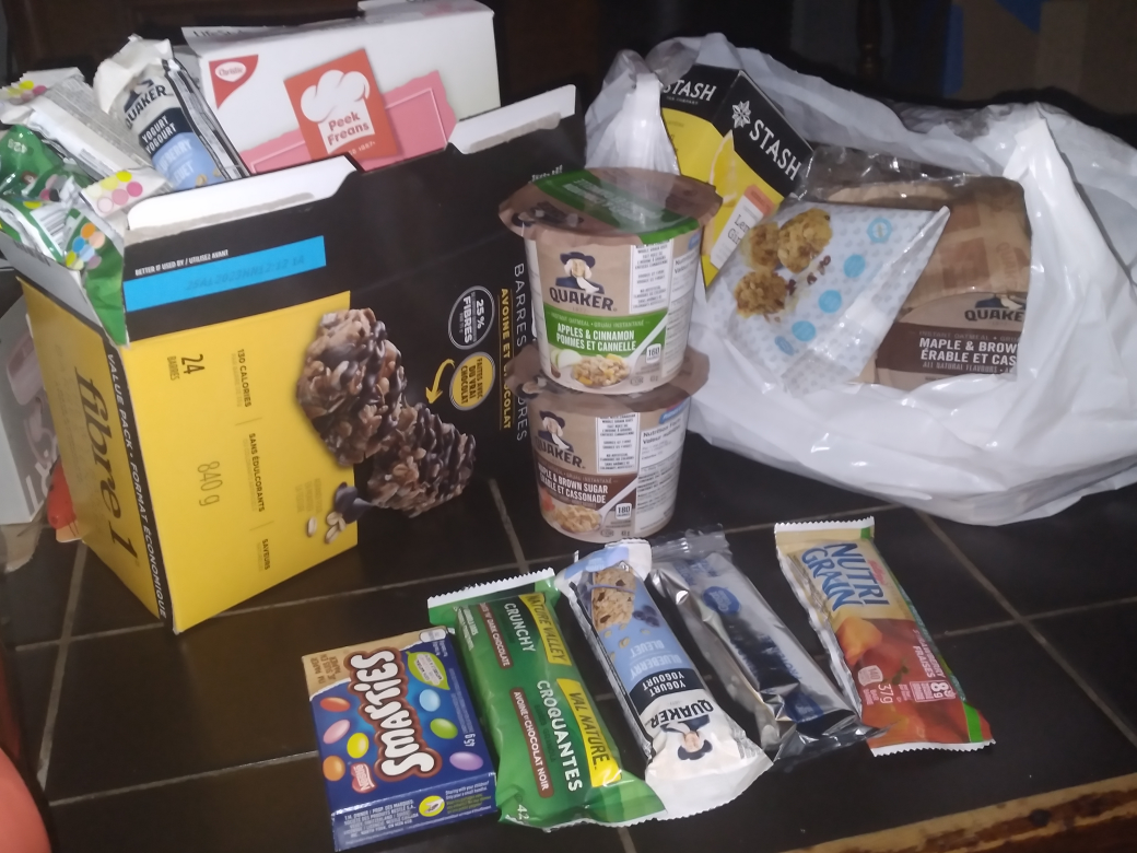 Snacks, bars, granola, etc.