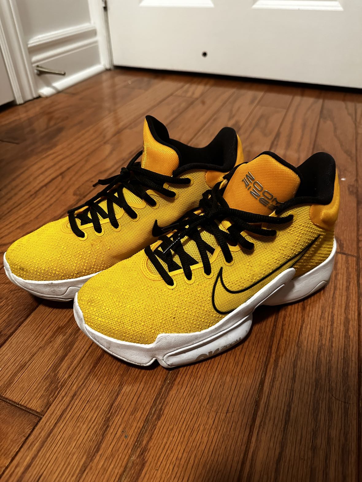 Casual Nike shoes thumbnail