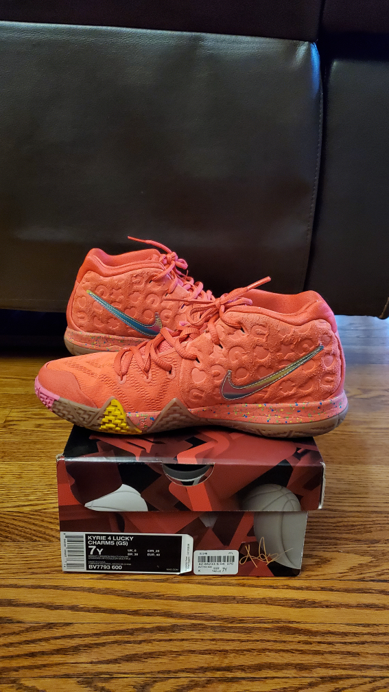 Kyrie 4 Lucky Charms image indicator(2)