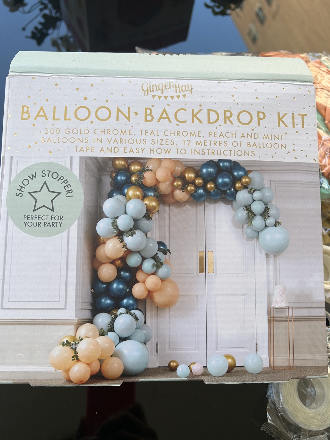 Balloon backdrop kit thumbnail