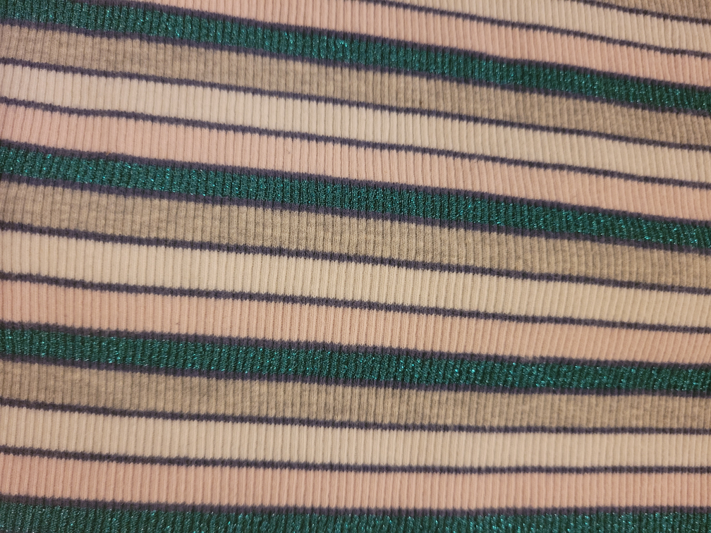 Striped dress image indicator(2)