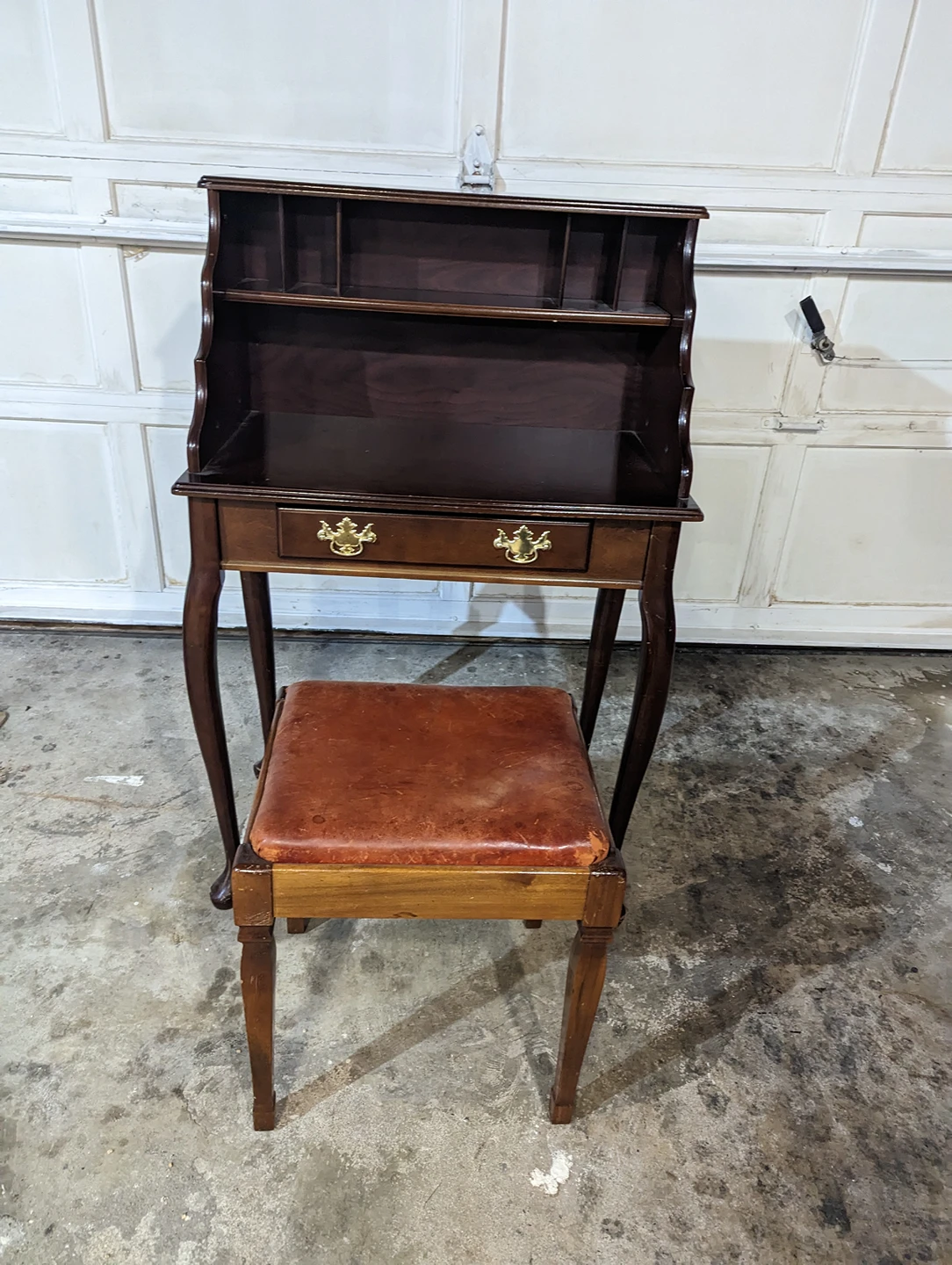 writing table