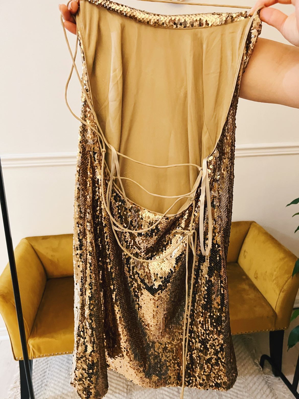 Gold sequin sexy dress image indicator(5)