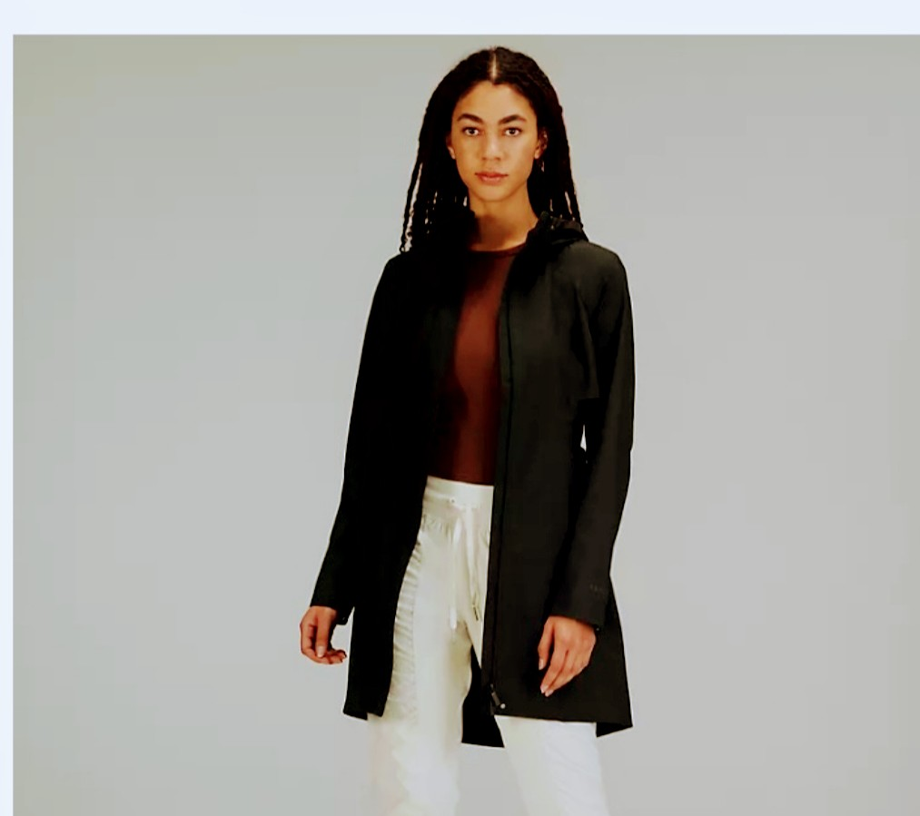 Lululemon Rain  Rebel Jacket Black size 8( NEW)