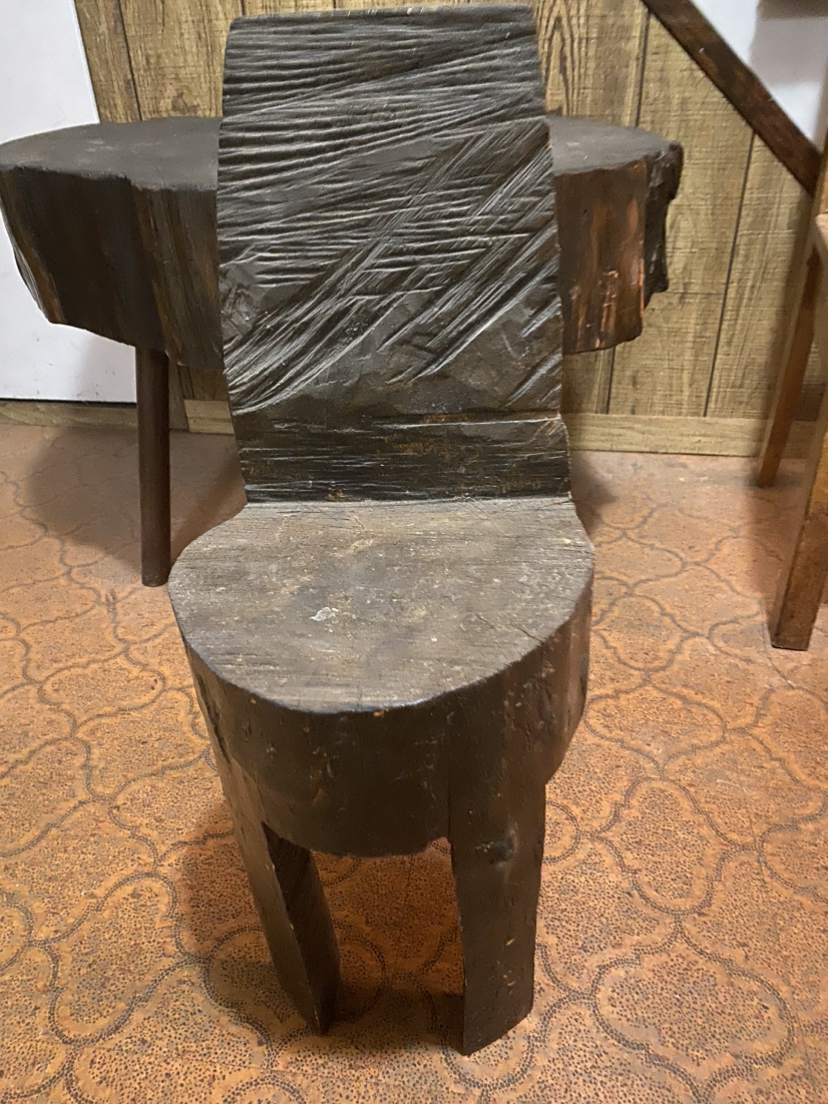 Tree slice table and chair image indicator(4)