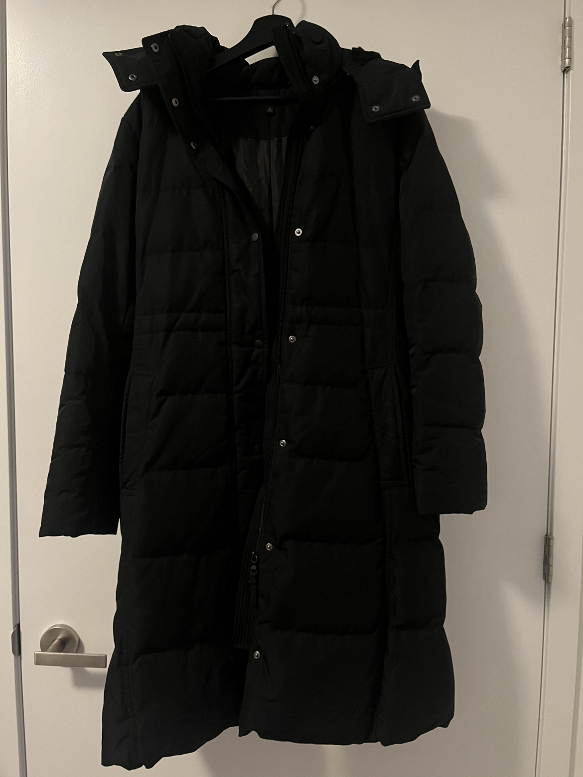 Uniqlo Long Winter Parka [Women’s Medium; Gently Used] image indicator(2)