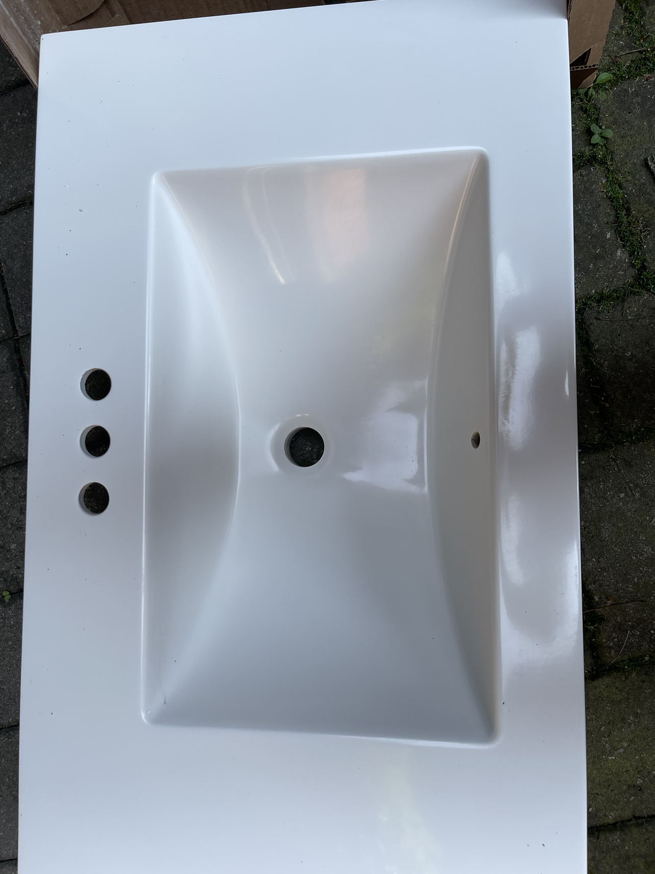 Bathroom sink brand new - still boxes